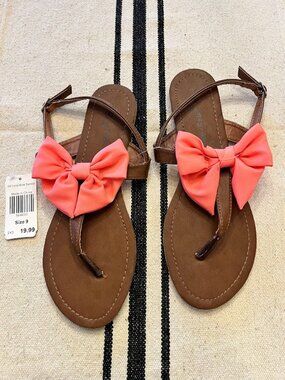 Brand New Indigo Soul Size 9 Womans Coral Bow Sandals
